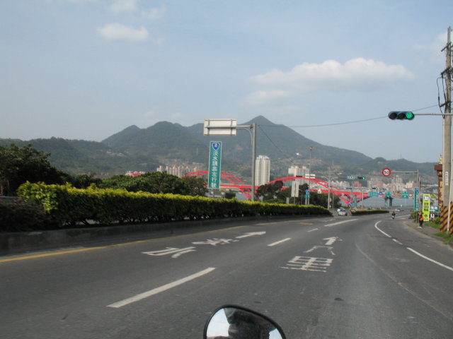 Most spojující Pa-li a Tamshui