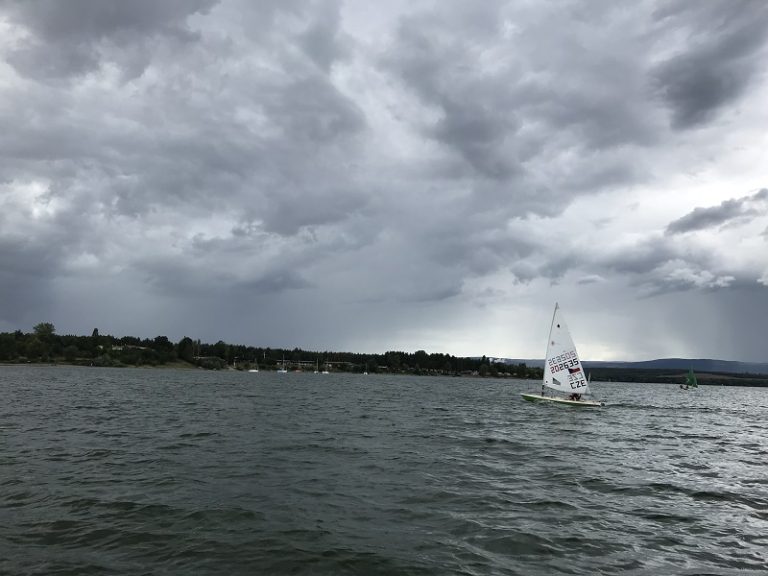 Kurz Jachtingu CERE: Bouře na Nechranicích