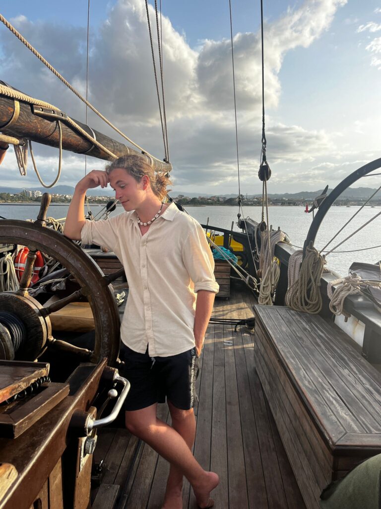 S čerstvou maturitou kapitánem La Grace – Rozhovor s Filipem Dvorským