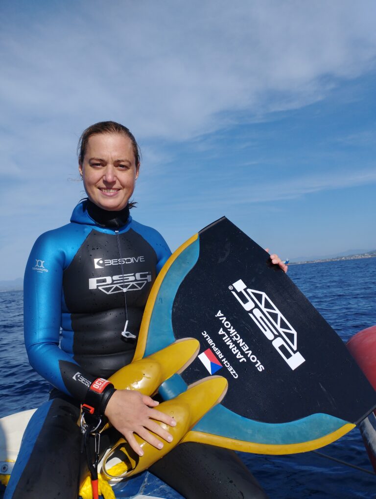 Bezpečně ke kotvě – rozhovor Jarmilou Slovenčíkovou, mistryní světa ve freedivingu