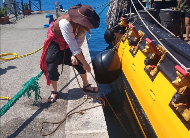  Mooring pod lodí? Jednoduchý trik, jak ho při odplouvání nechytit do kormidla, kýlu či lodního šroubu